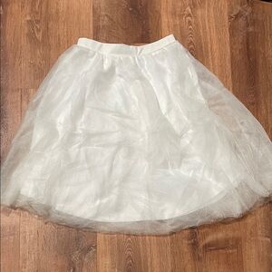 Elegant White Tulle Skirt